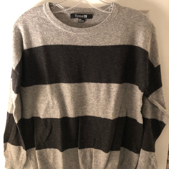 Grey and black stripped sweater from forever 21 - Picture 1 of 3